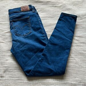 Levi 720 High Rise Super Skinny Jeans Medium Wash
